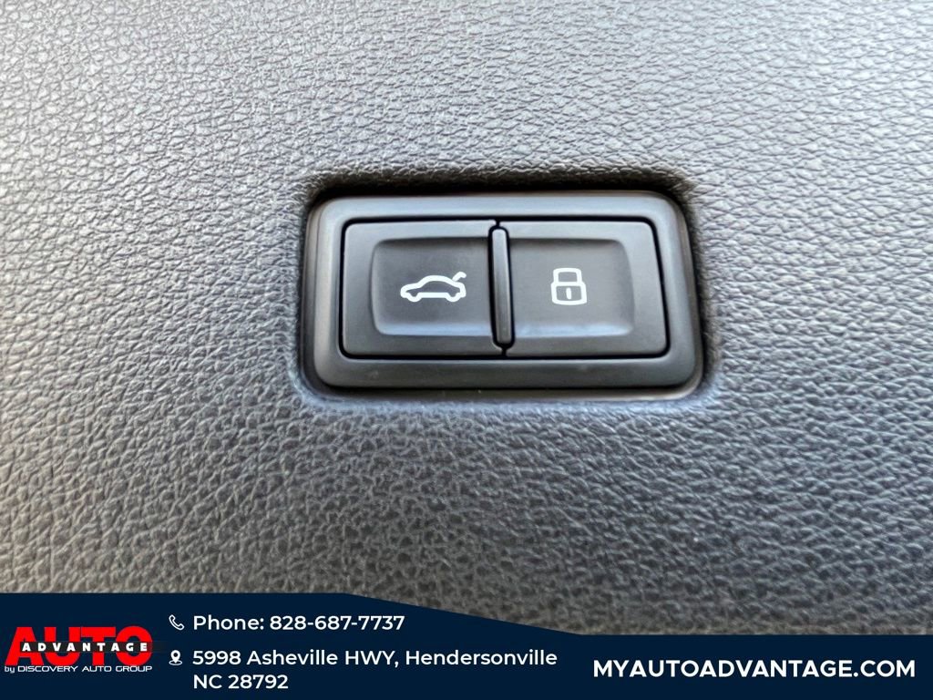 Used 2020 Audi SQ8 Prestige w/ Prestige Package image 28