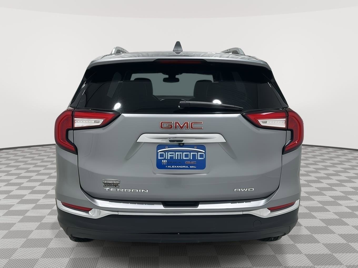 Used 2024 GMC Terrain SLT image 4