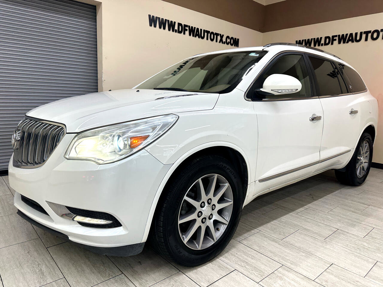 Used 2015 Buick Enclave Leather image 2