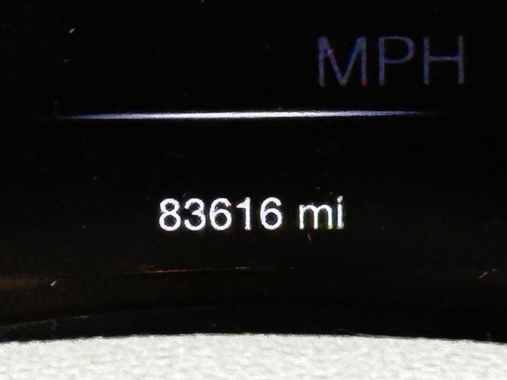 Used 2021 Jeep Grand Cherokee Laredo w/ Security & Convenience Group AWD/4WD image 24
