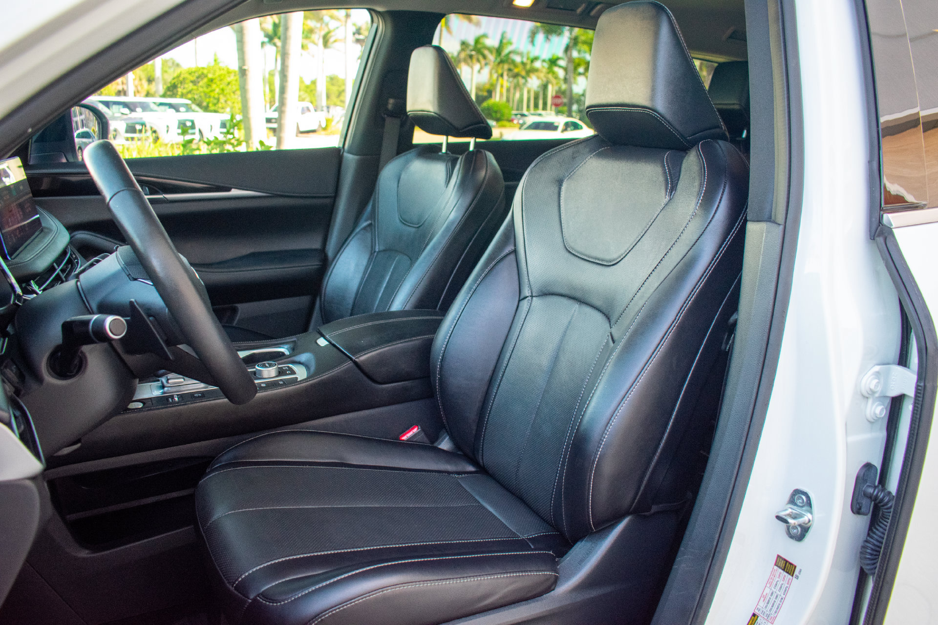 Certified 2024 INFINITI QX60 Pure FWD image 18