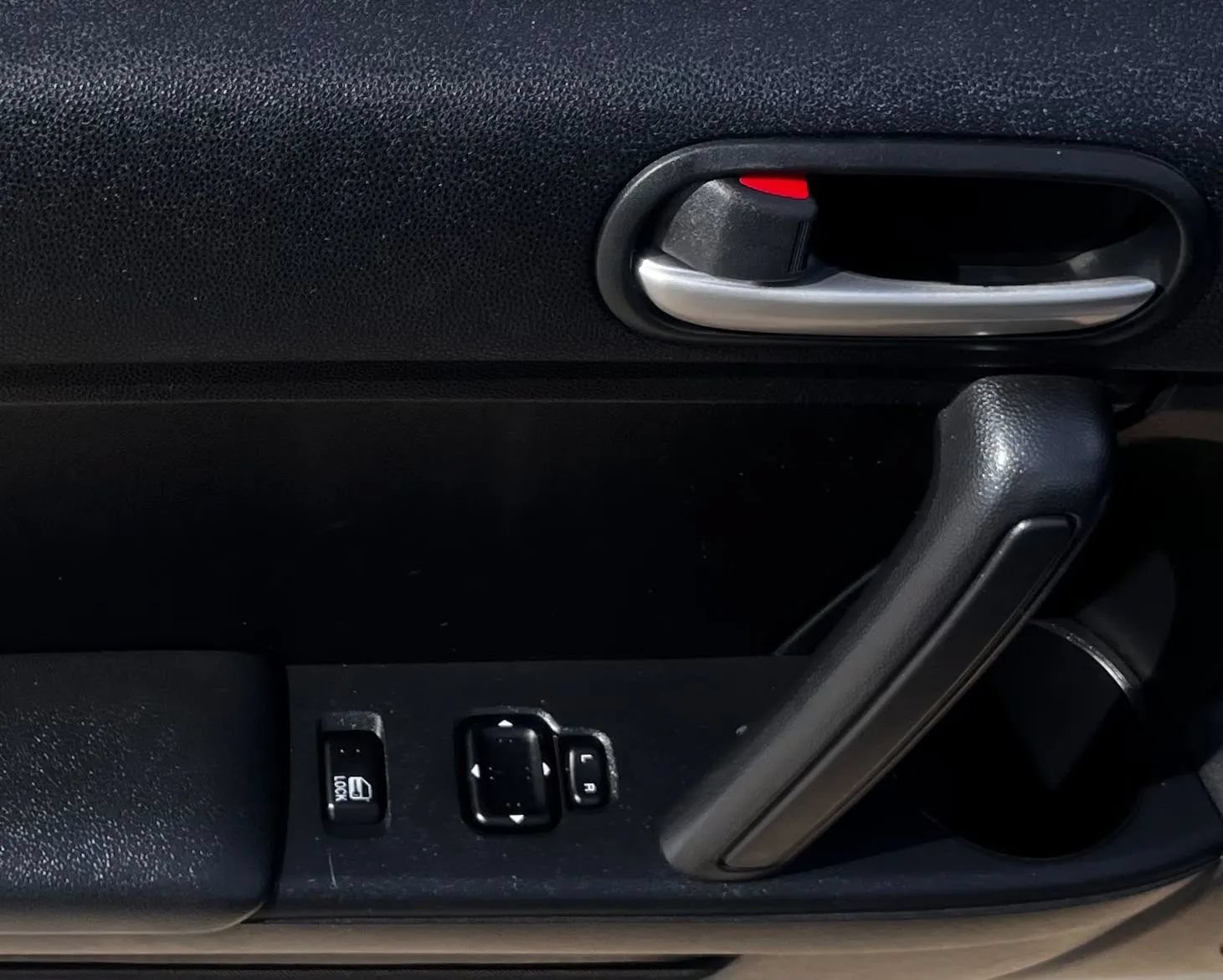 Used 2012 MAZDA MX-5 Miata Touring RWD image 21