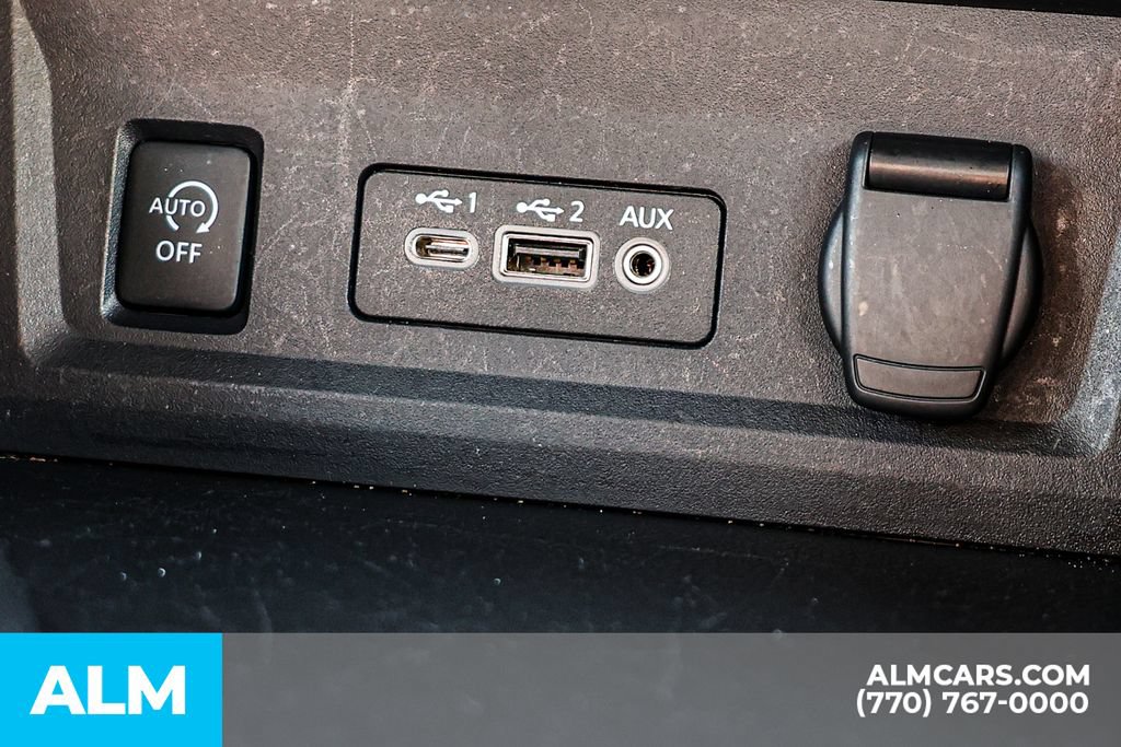 Used 2024 Nissan Sentra SV FWD image 40
