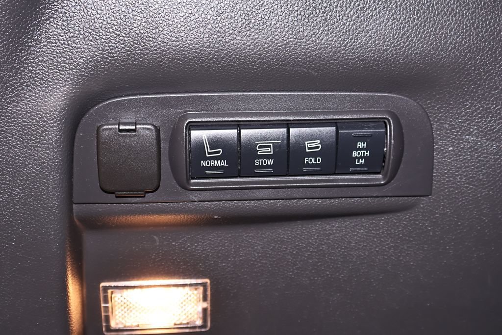 Used 2014 Ford Explorer Limited w/ Equipment Group 301A AWD/4WD image 41