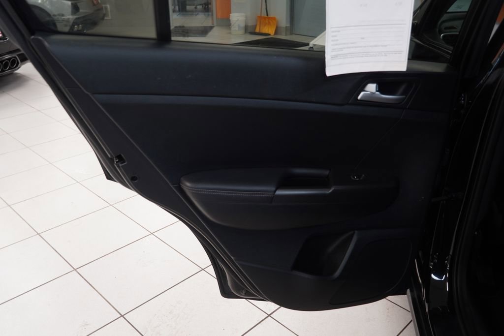 Used 2018 Kia Sportage LX FWD image 20