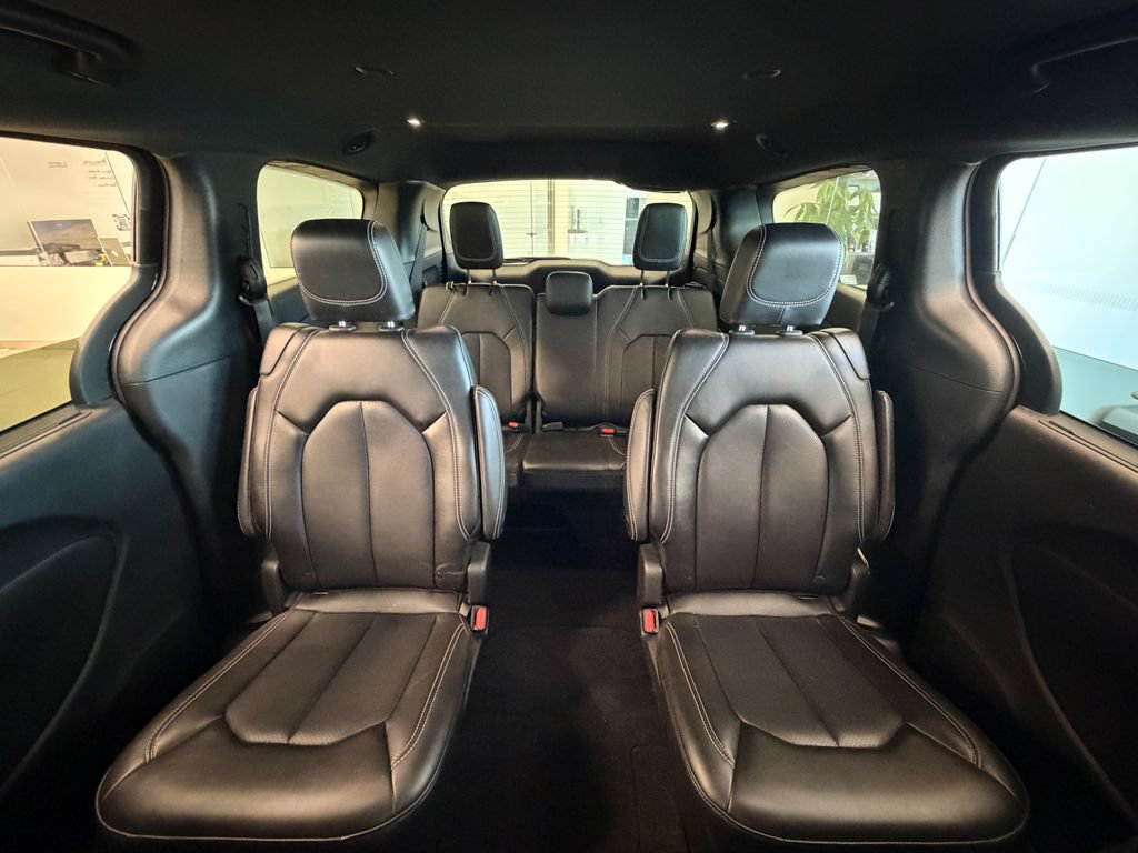 Used 2023 Chrysler Pacifica Touring-L w/ S Appearance Package AWD/4WD image 22