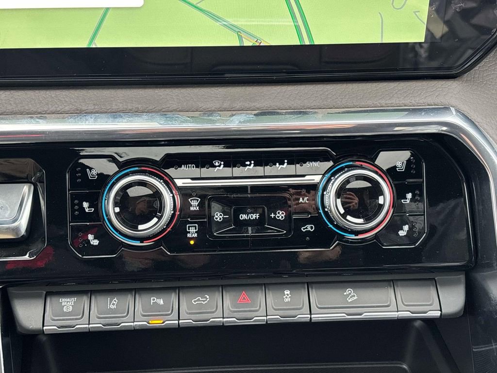 New 2026 GMC Sierra 3500 Denali w/ Denali Reserve Package image 13