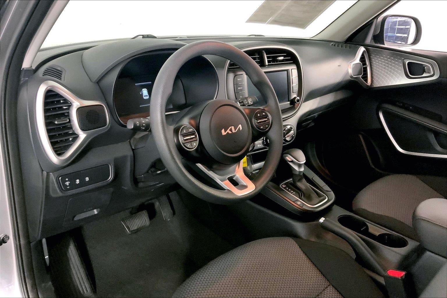 Certified 2025 Kia Soul LX FWD image 14