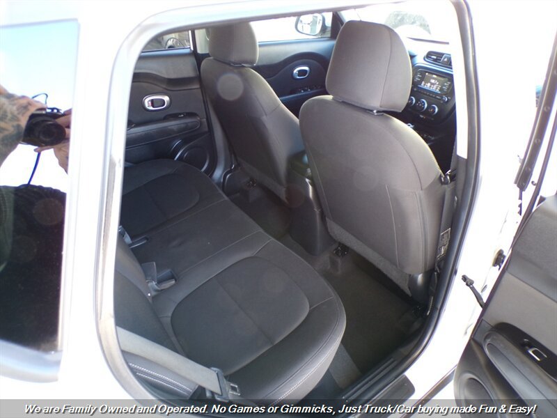 Used 2018 Kia Soul FWD image 24