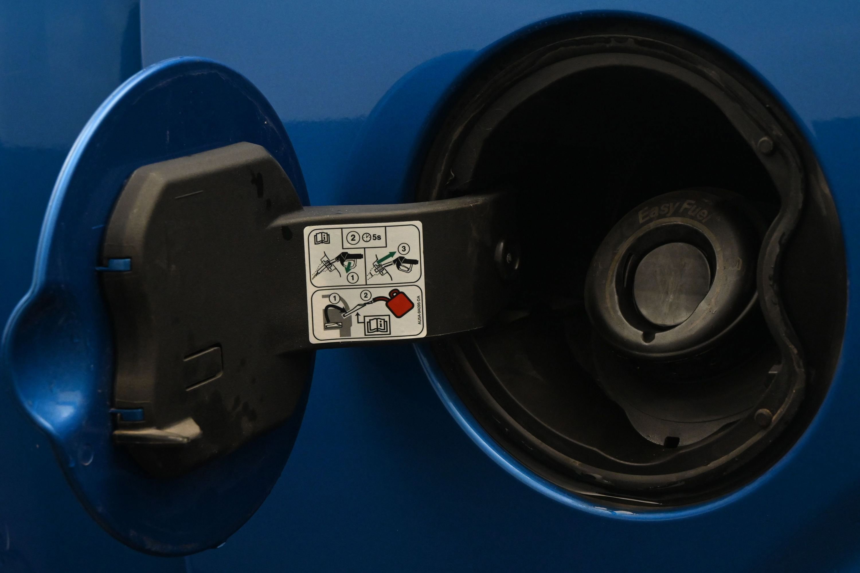 Used 2019 Ford F150 Lariat w/ Equipment Group 502A Luxury AWD/4WD image 12