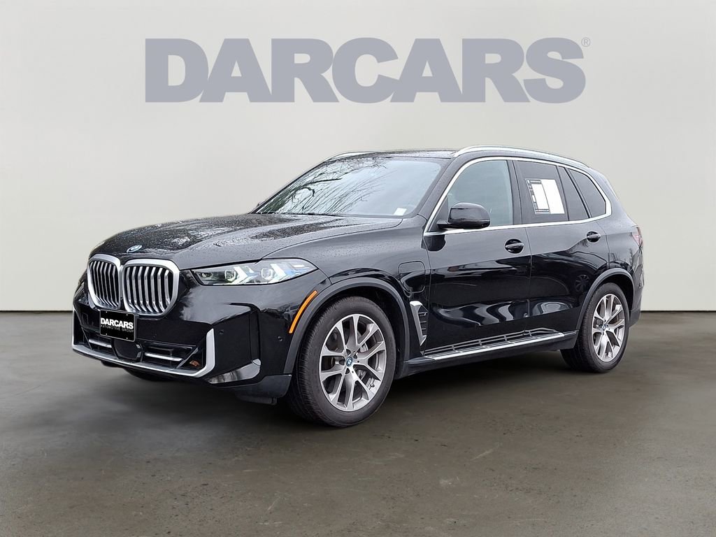 Used 2024 BMW X5 xDrive50e image 3
