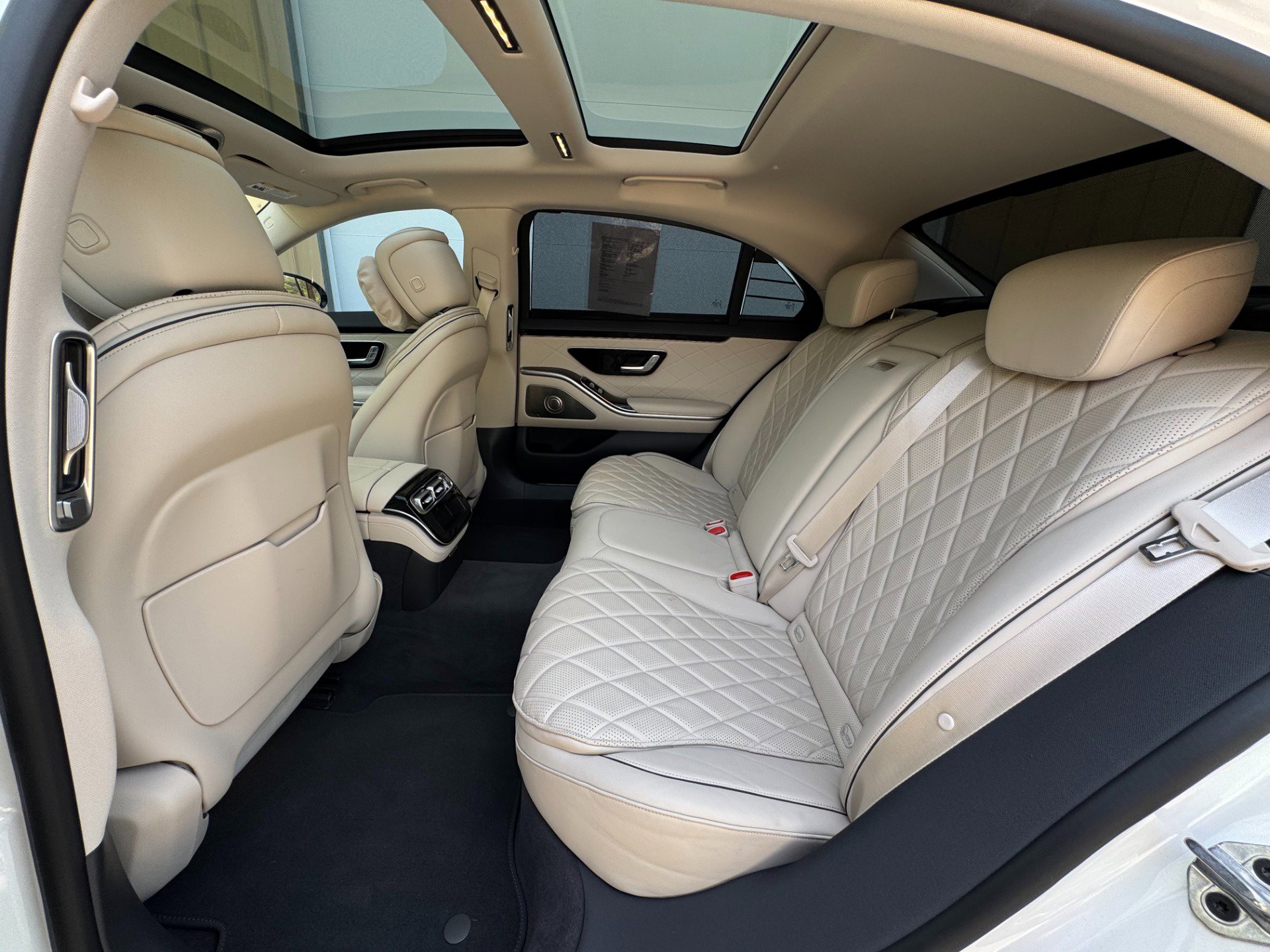 Used 2022 Mercedes-Benz S 580 4MATIC Sedan image 40