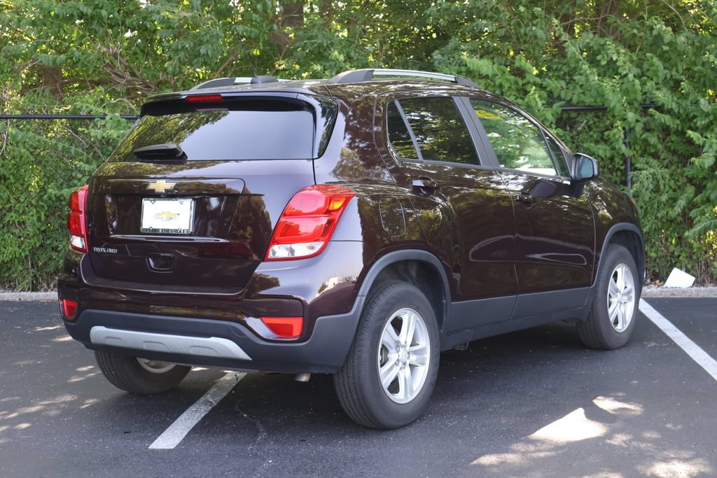 Certified 2022 Chevrolet Trax LT w/ LT Convenience Package AWD/4WD image 9