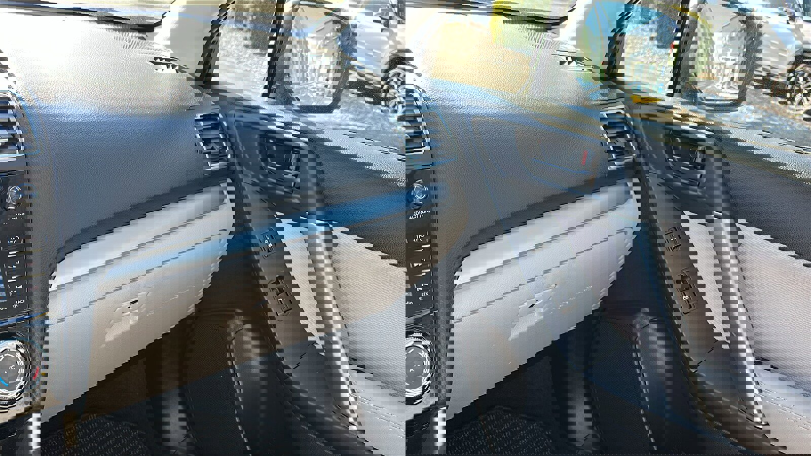 Used 2016 Subaru Forester 2.5i Premium w/ All-Weather Package image 20