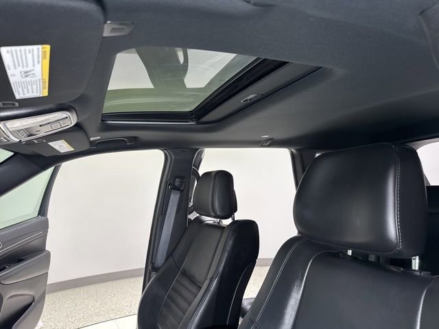 Used 2021 Jeep Grand Cherokee Limited X image 2