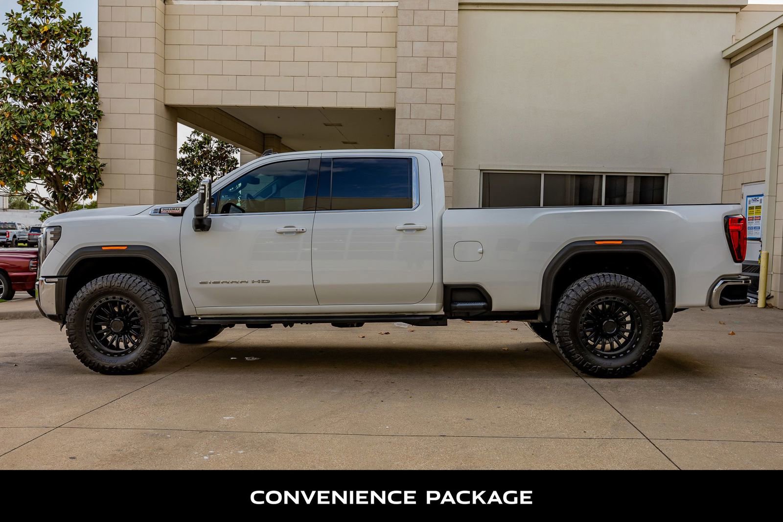 Used 2024 GMC Sierra 3500 SLE AWD/4WD image 6