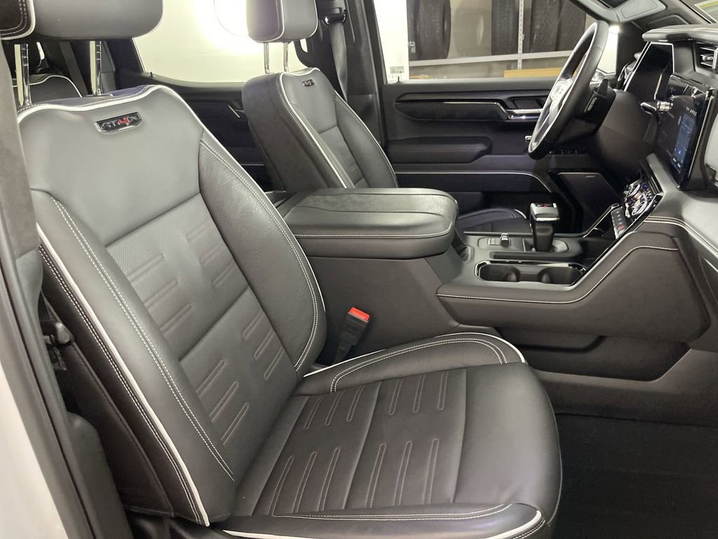 Used 2025 GMC Sierra 1500 AT4X image 29