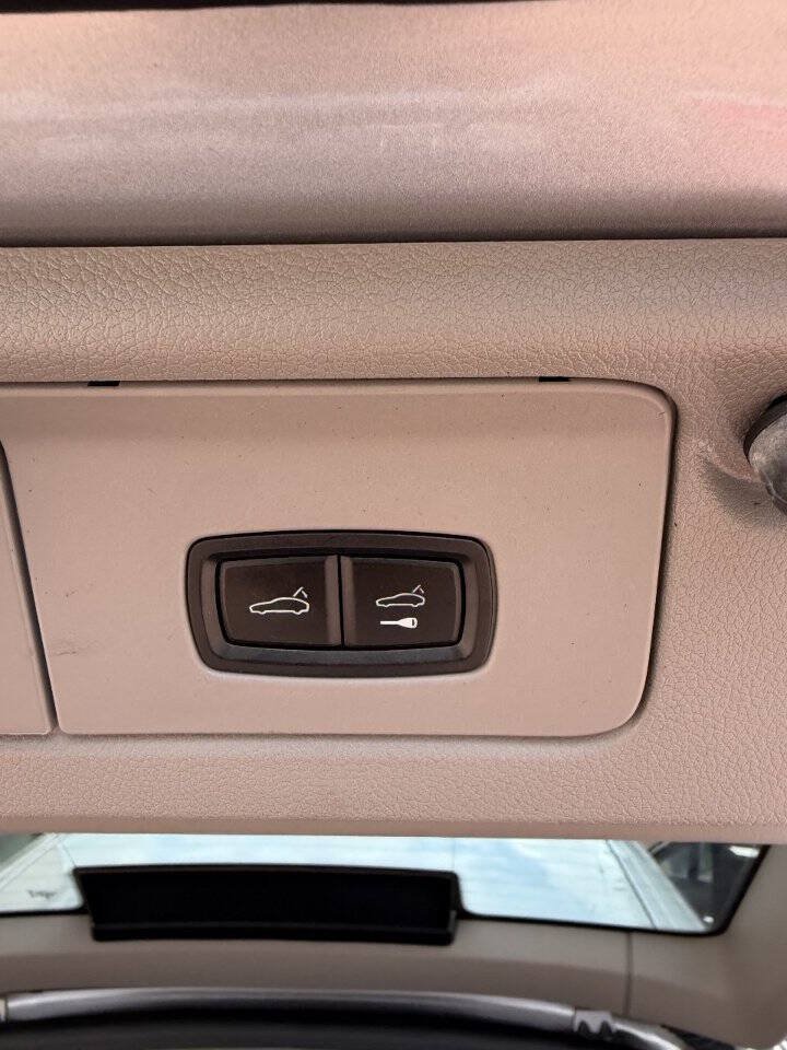 Used 2011 Porsche Panamera Turbo AWD/4WD image 27