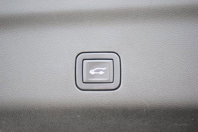 Used 2023 Chevrolet Tahoe High Country AWD/4WD image 24