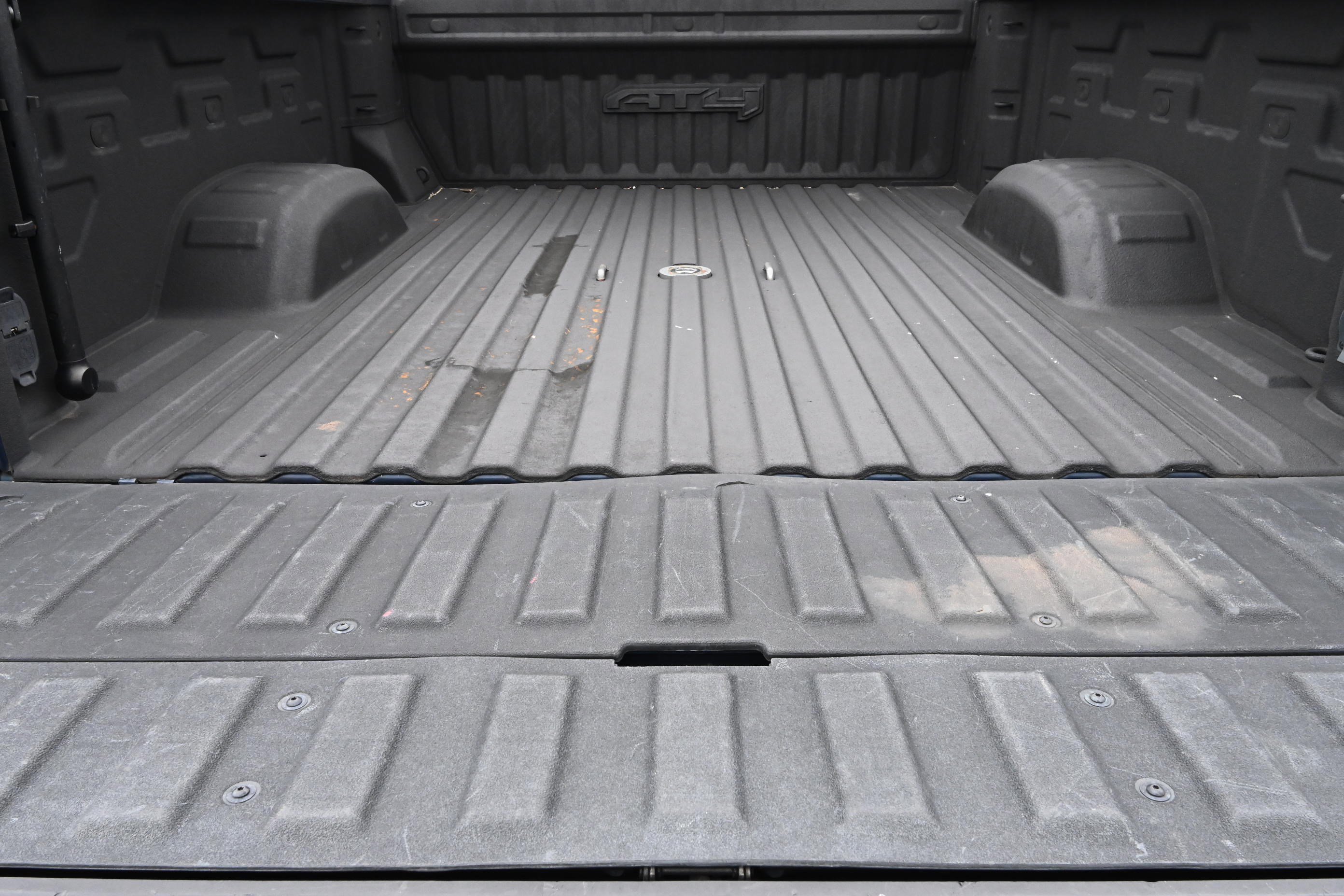 Used 2020 GMC Sierra 3500 AT4 w/ Technology Package image 11