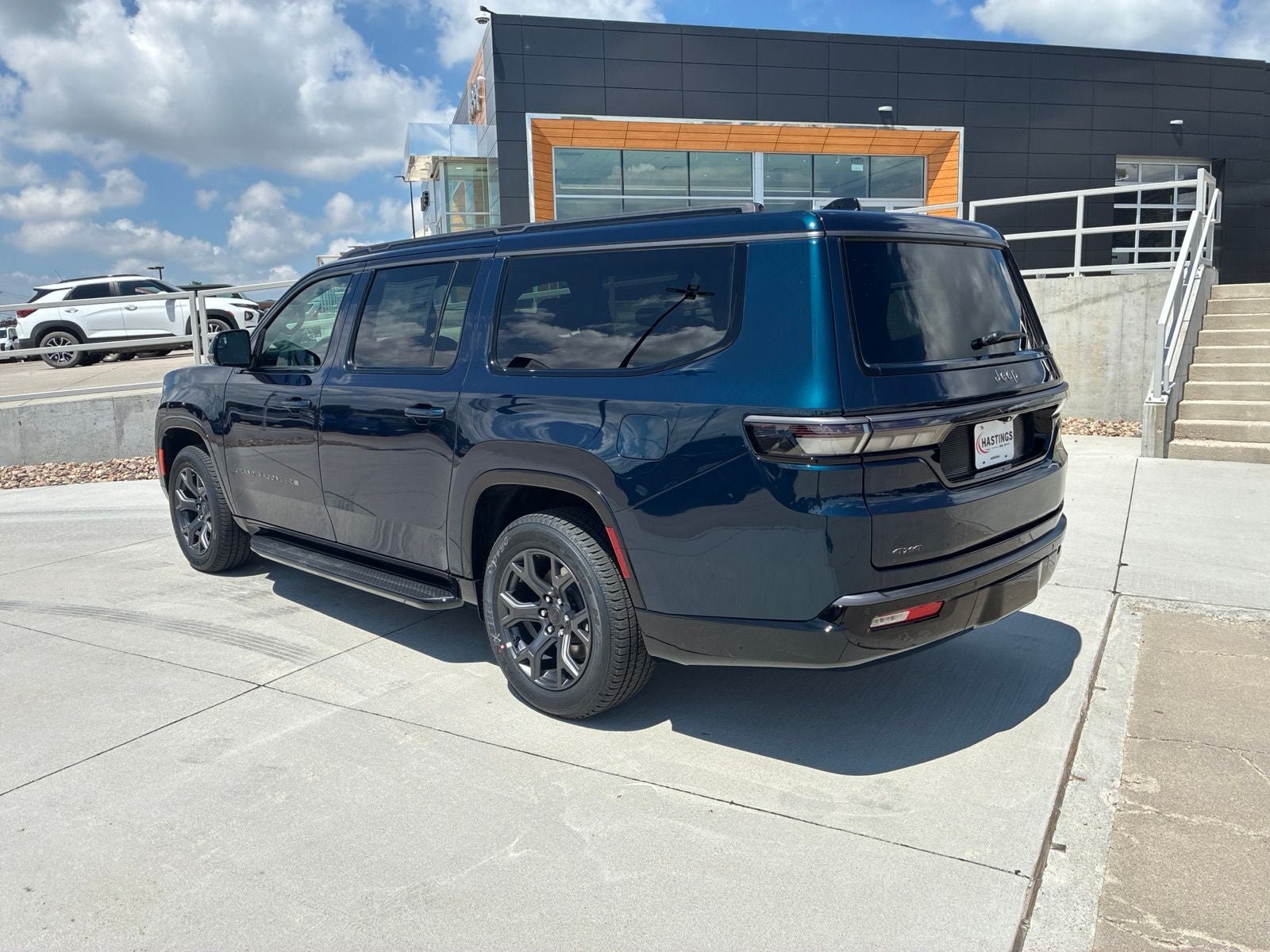 New 2026 Jeep Grand Wagoneer L Limited AWD/4WD image 3