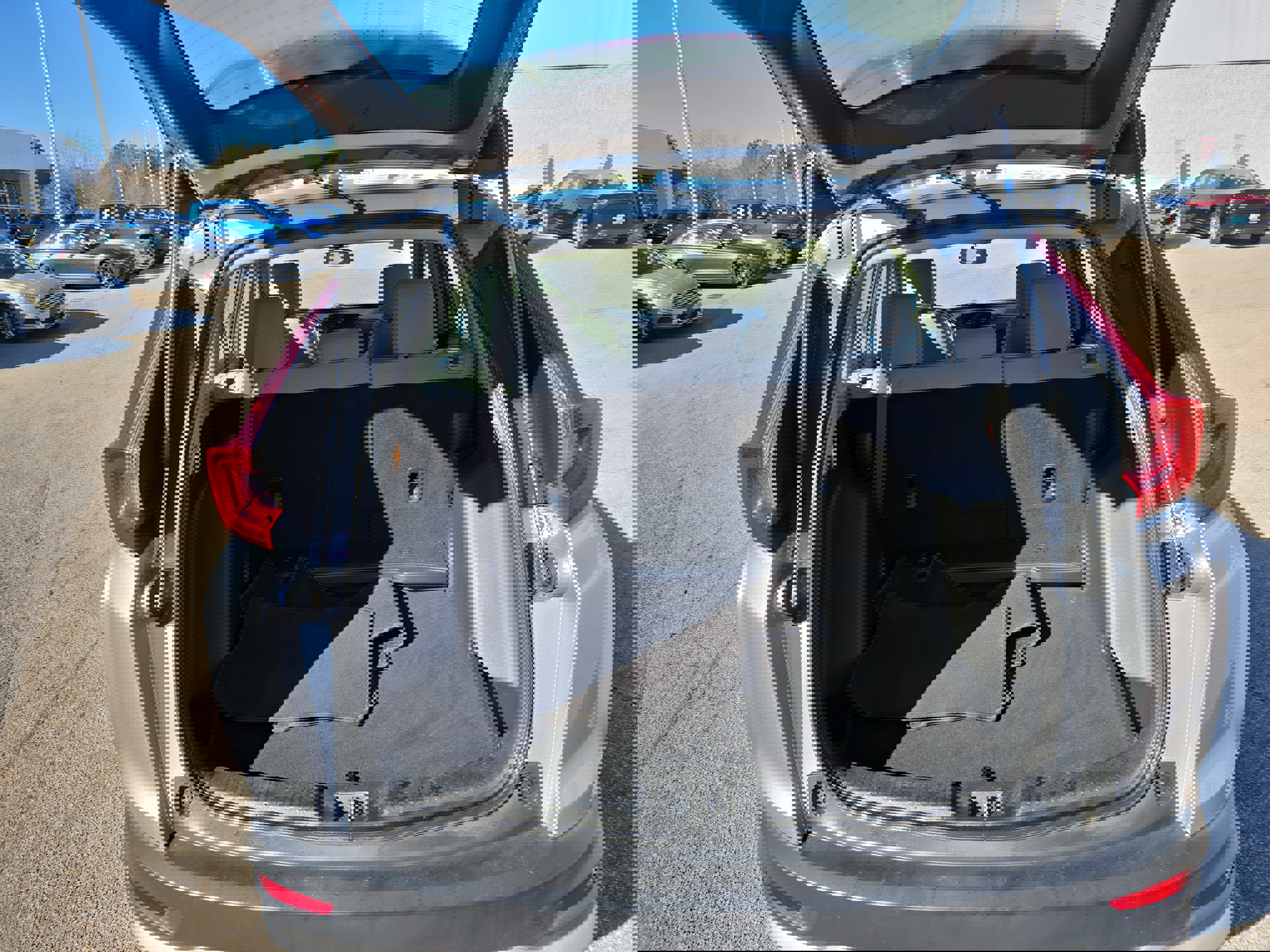 Used 2020 Honda CR-V LX image 14