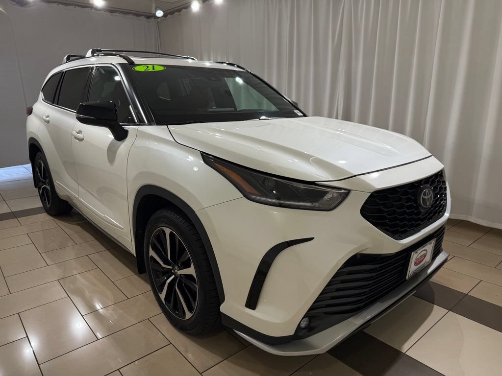 Certified 2021 Toyota Highlander XSE AWD/4WD image 7