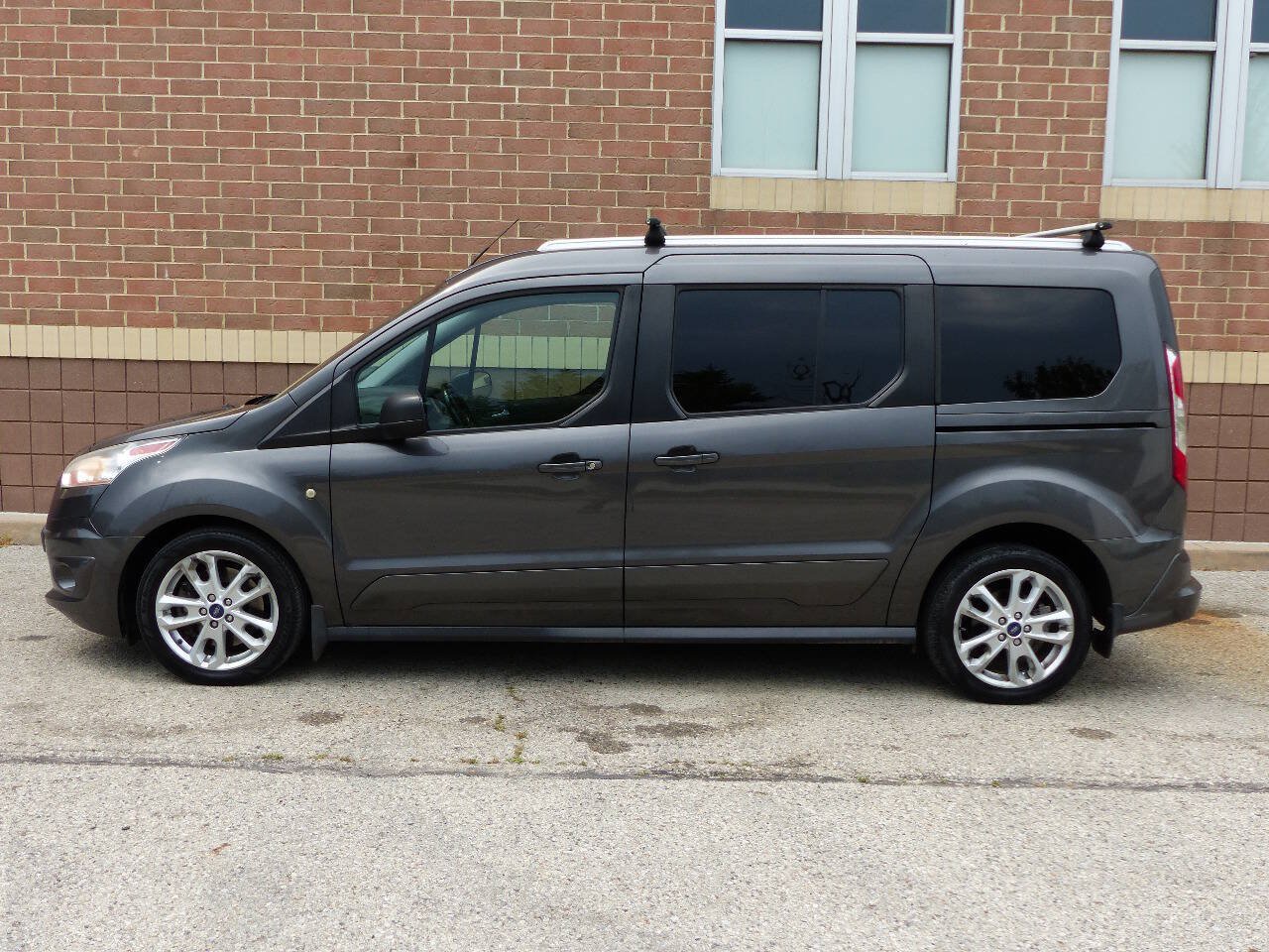 Used 2016 Ford Transit Connect XLT FWD image 7