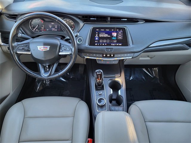 Used 2023 Cadillac XT4 Premium Luxury image 2