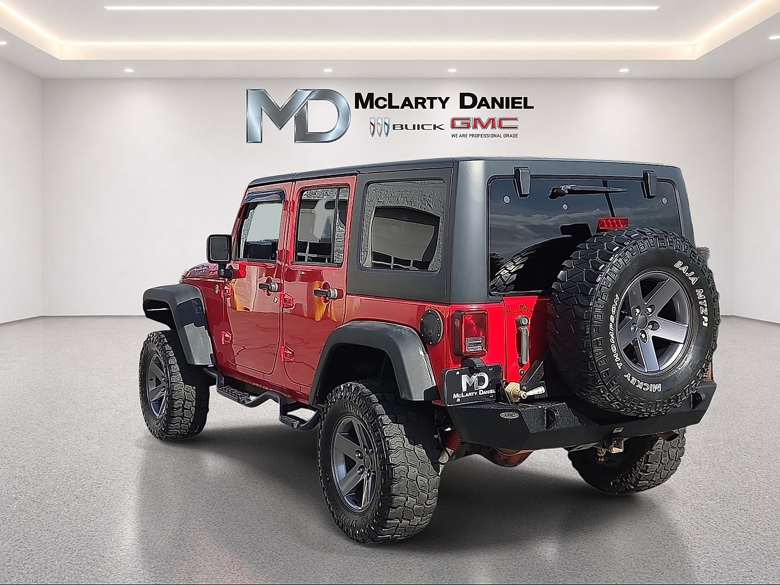 Used 2015 Jeep Wrangler Unlimited Sport w/ Connectivity Group AWD/4WD image 13