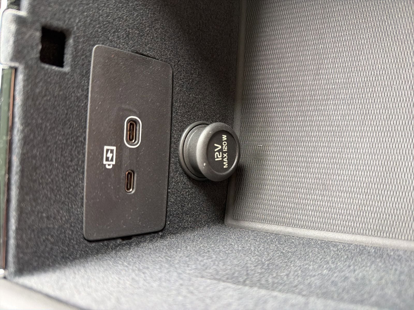 New 2026 Volvo XC90 T8 Ultra w/ Protection Package image 38