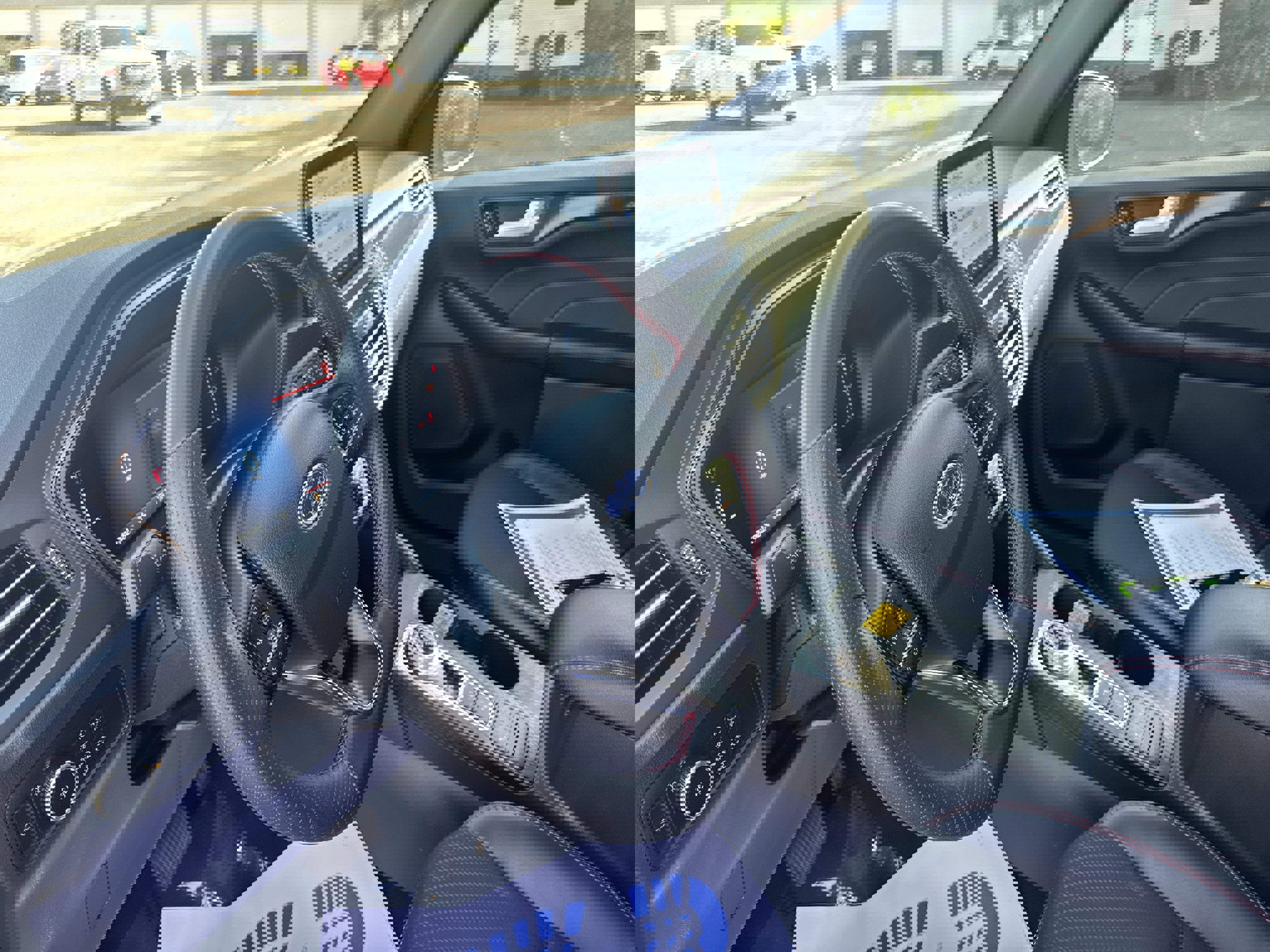 Used 2025 Ford Escape ST-Line Select image 17