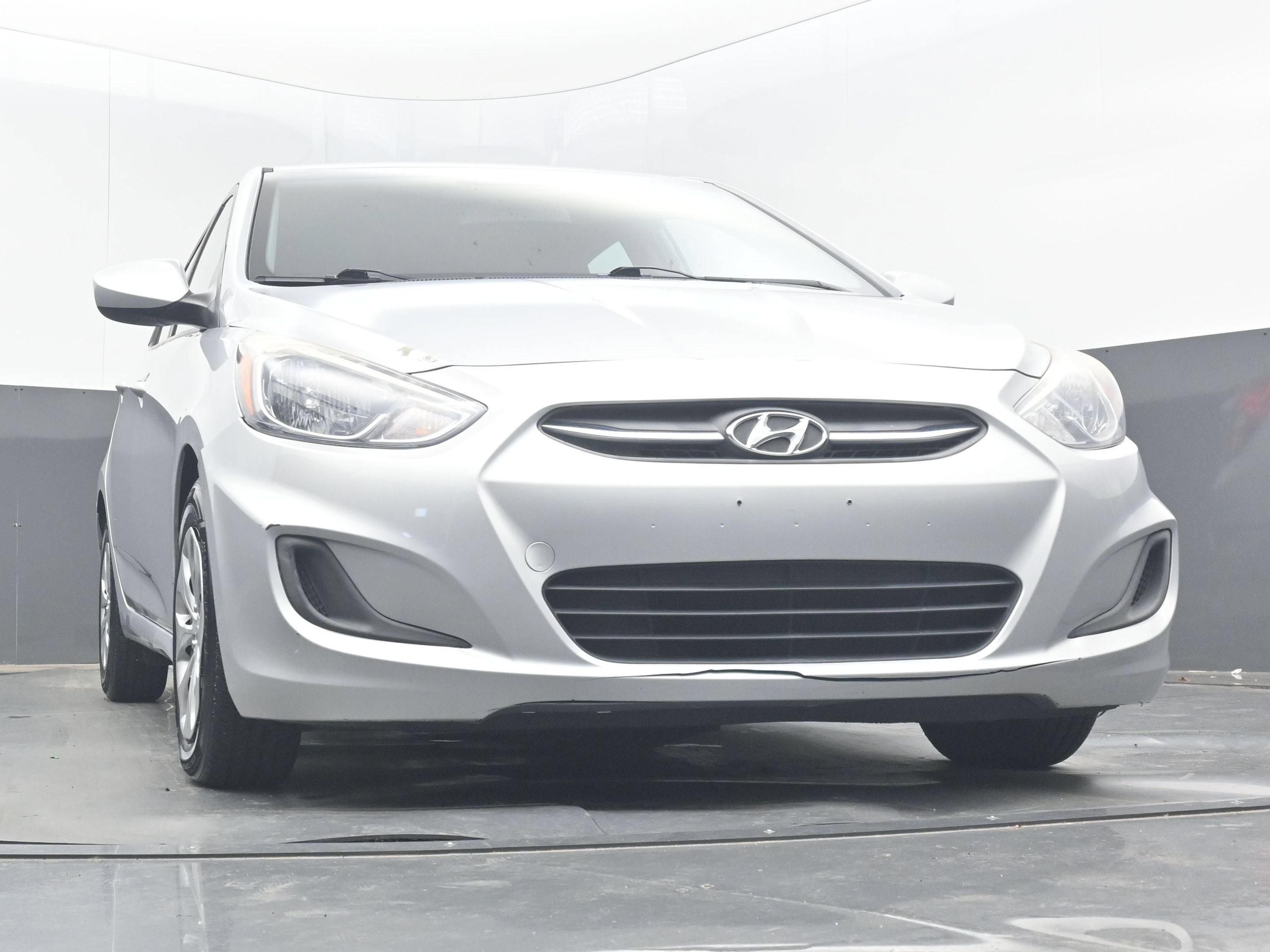 Used 2016 Hyundai Accent SE FWD image 25