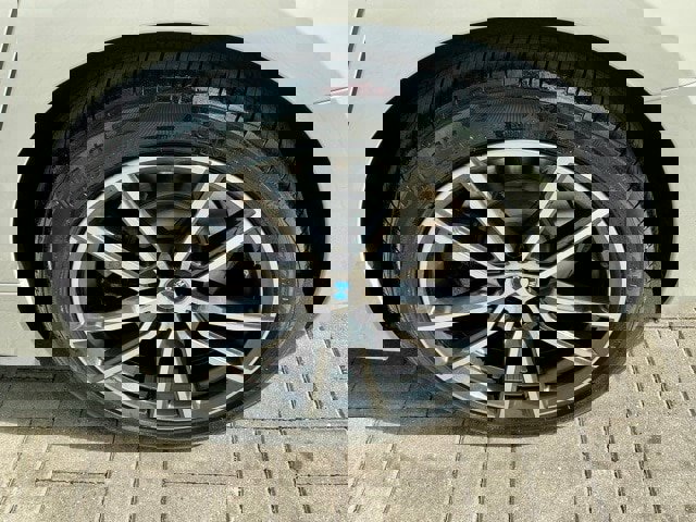 Used 2020 BMW 330i xDrive Sedan w/ Driving Assistance Package image 14