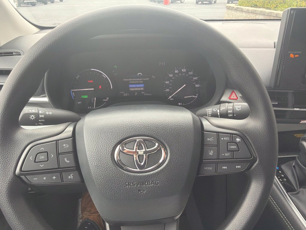 New 2026 Toyota Sienna LE FWD image 13