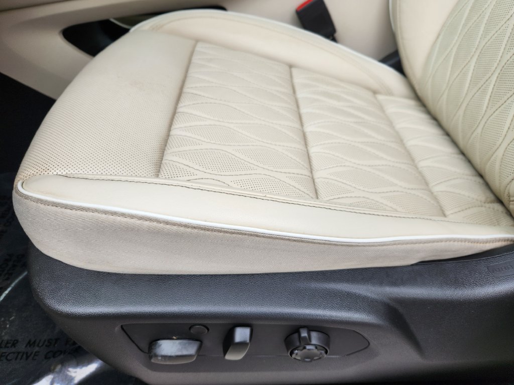 Used 2021 Buick Envision Avenir w/ Technology Package II AWD/4WD image 14