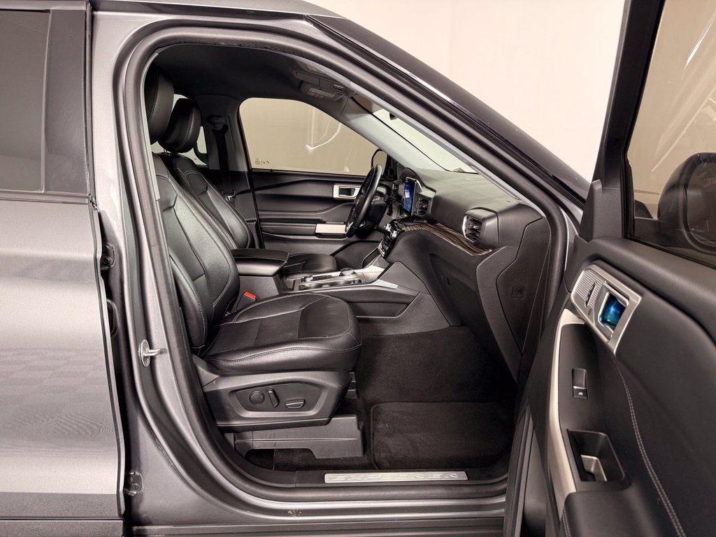 Certified 2023 Ford Explorer Limited AWD/4WD image 21