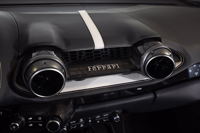 Used 2019 Ferrari 812 Superfast RWD image 49