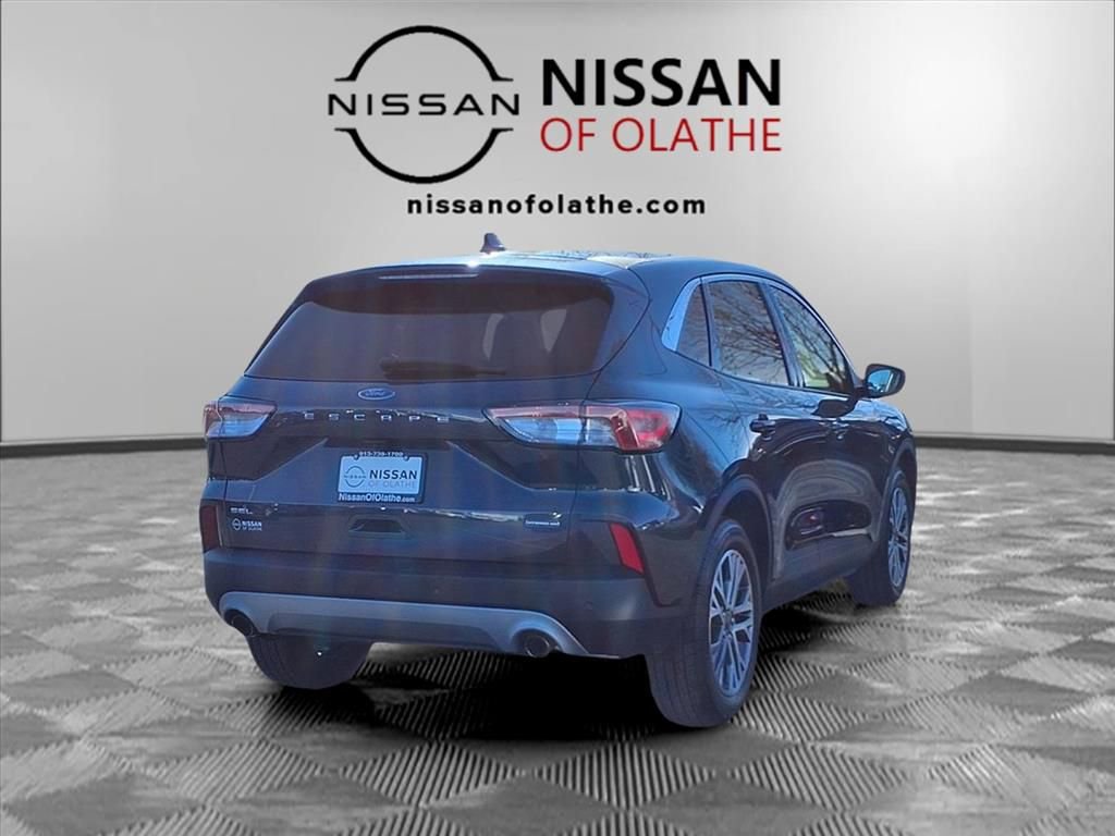 Used 2022 Ford Escape SEL w/ Technology Package image 29