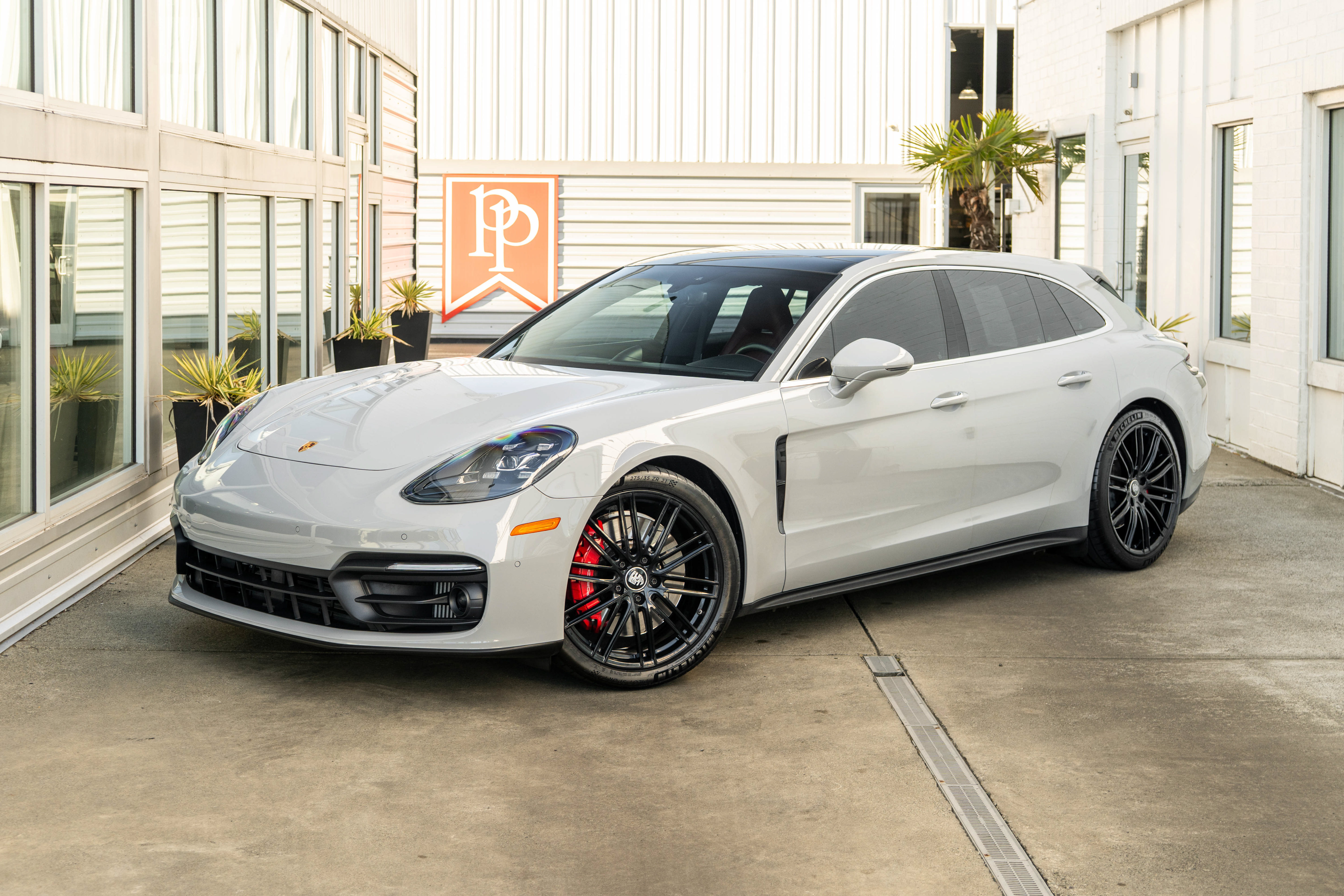 Used 2023 Porsche Panamera 4S AWD/4WD image 2