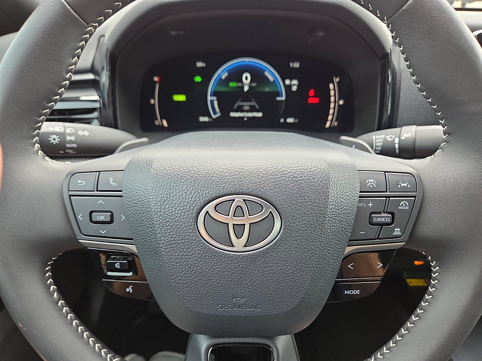 Used 2025 Toyota Camry SE image 24