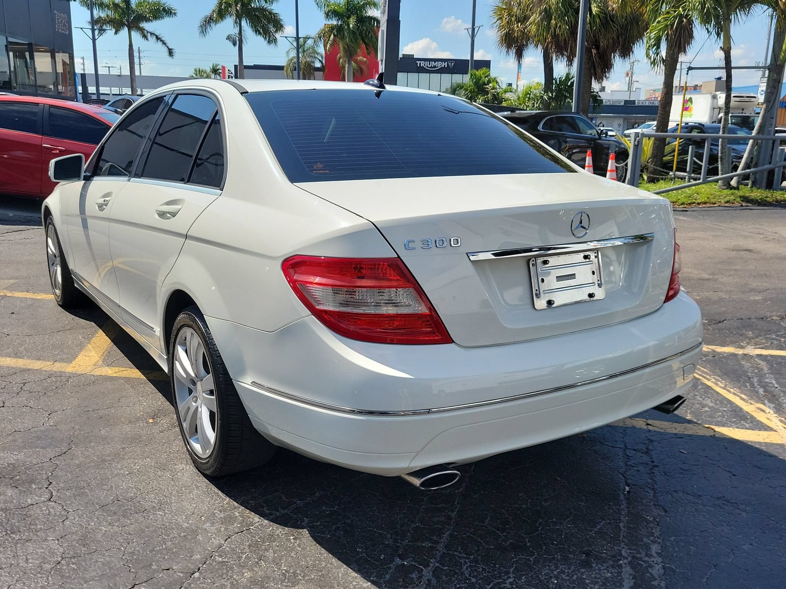 Used 2010 Mercedes-Benz C 300 Sedan image 6