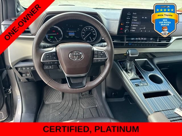 Used 2023 Toyota Sienna Platinum FWD image 21