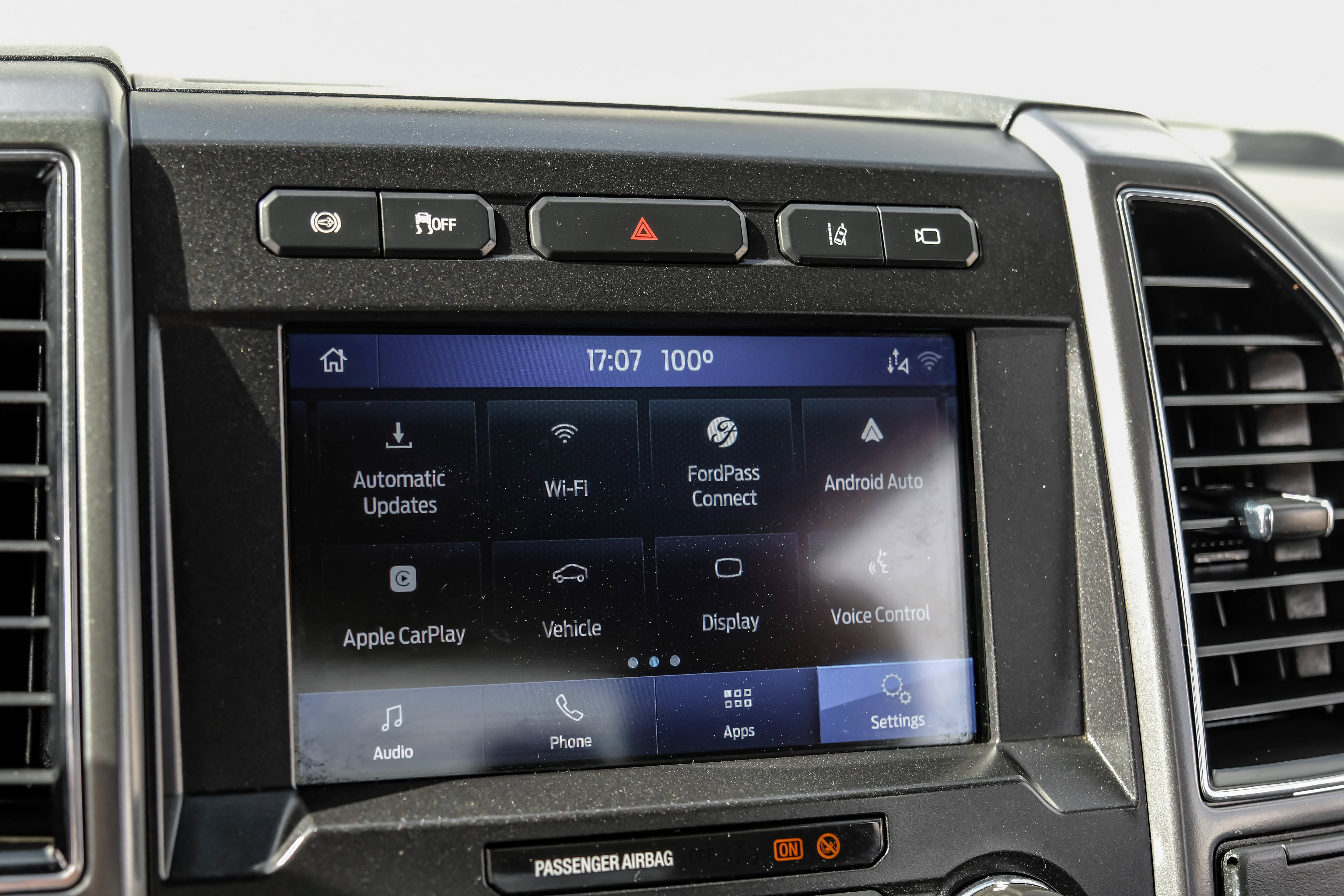 Used 2022 Ford F450 XLT w/ Camper Package AWD/4WD image 35