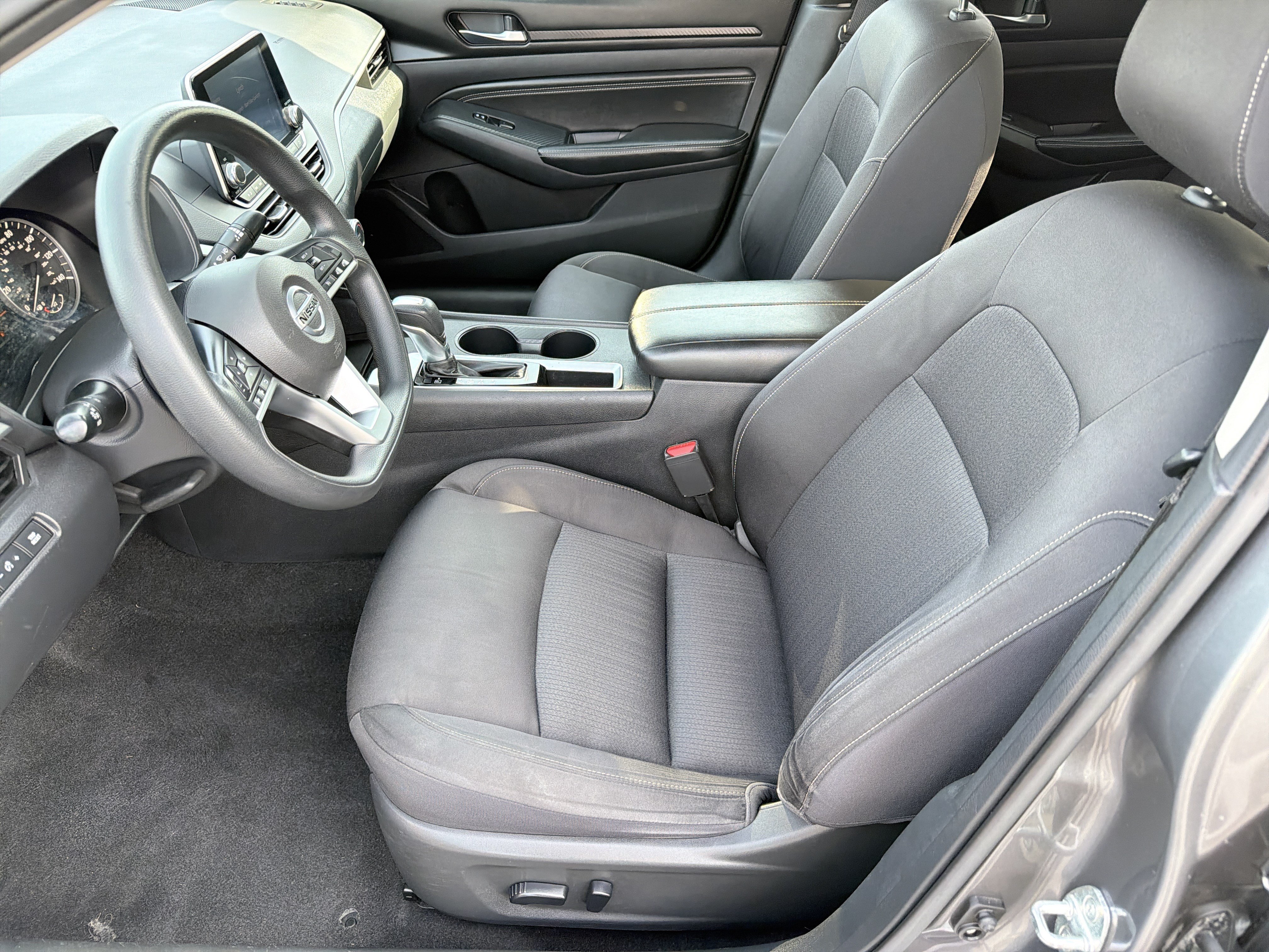 Used 2019 Nissan Altima 2.5 S FWD image 2