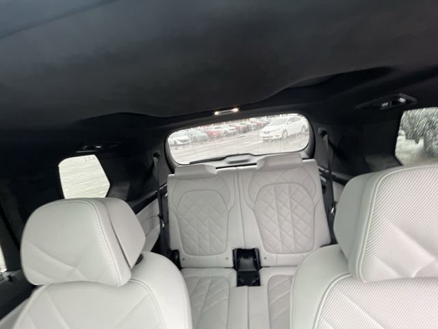 Used 2026 BMW X7 xDrive40i image 29