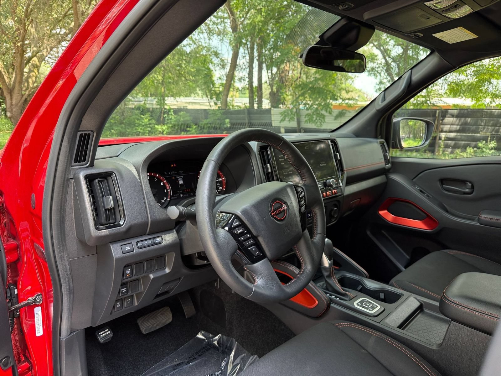 Used 2026 Nissan Frontier PRO-4X AWD/4WD image 30