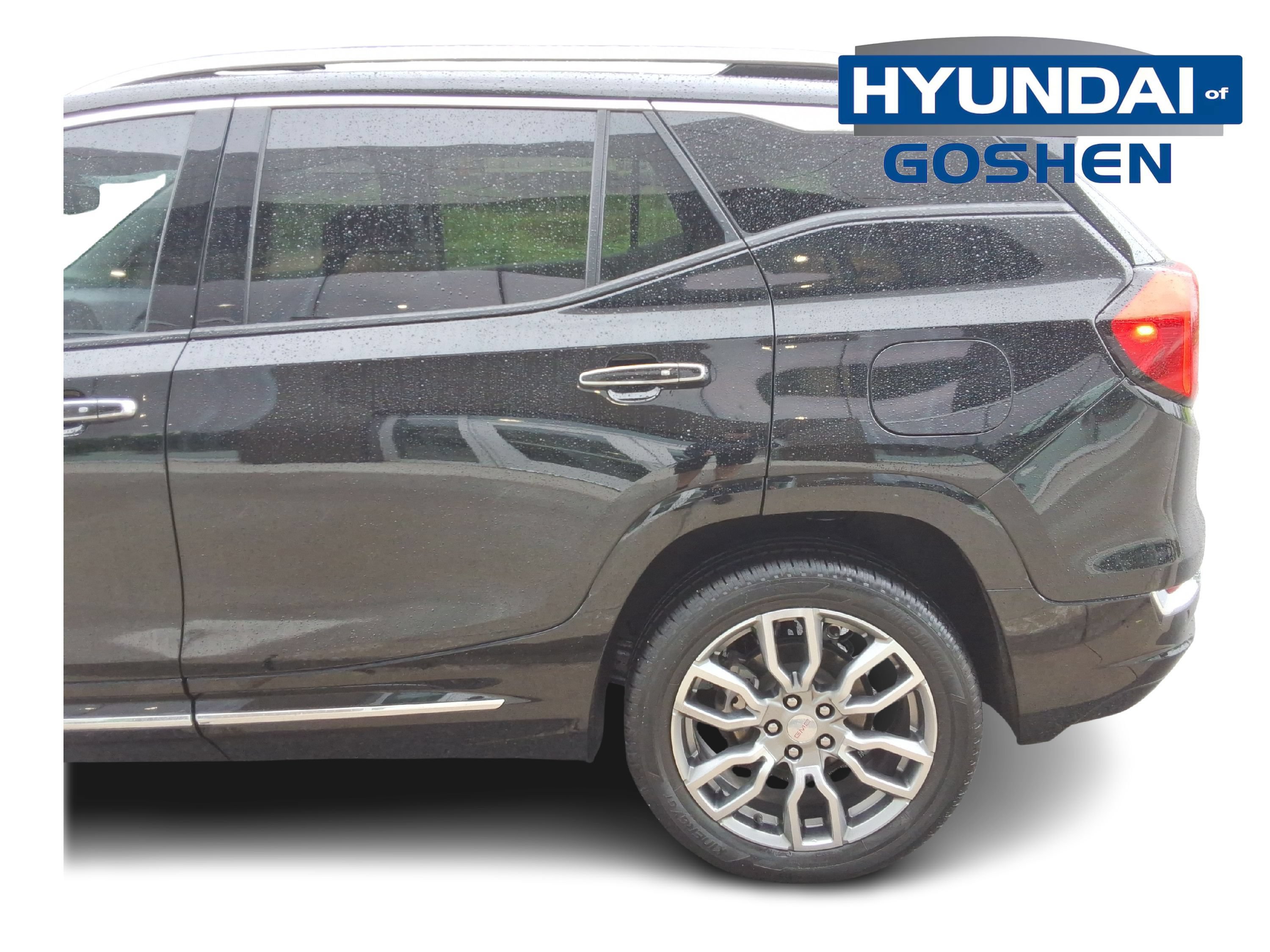 Used 2023 GMC Terrain Denali w/ LPO, Floor Liner Package AWD/4WD image 6
