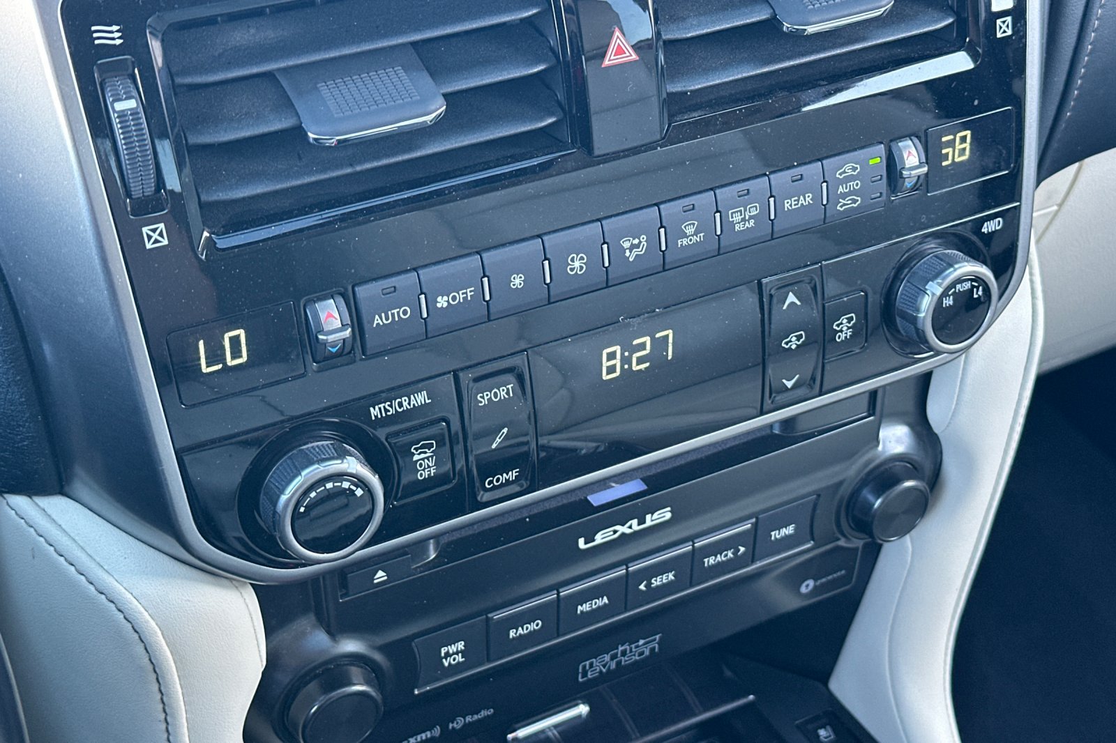 Used 2022 Lexus GX 460 Luxury w/ Off Road Package AWD/4WD image 19
