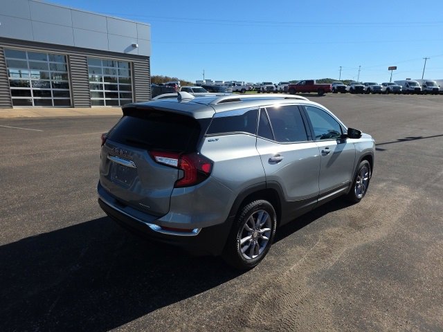 Used 2023 GMC Terrain SLT image 7